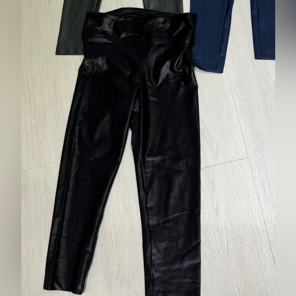 Black Koral Size Med (missing the sizing tag )